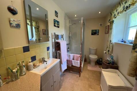 Shower room.jpg