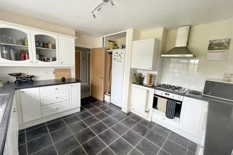 Kitchen 3.jpg