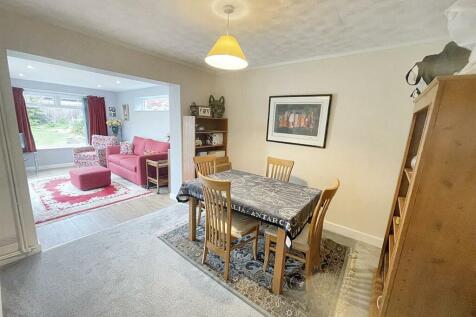 Dining room.jpg