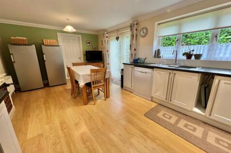 KITCHEN 4.jpg