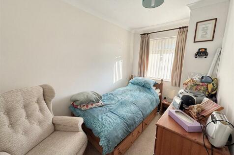Bedroom 2.jpg