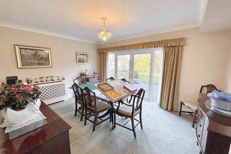 Dining room.jpg