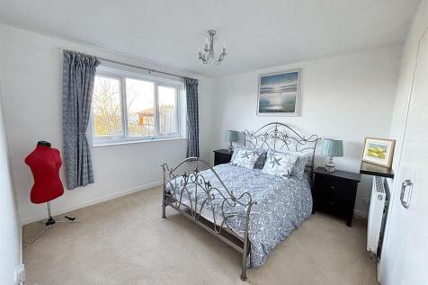 Bedroom 2.jpg
