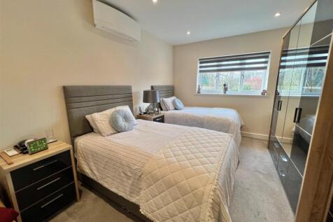 Bedroom.jpg