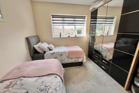Bedroom 3 b.jpg