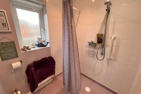 Shower.jpg