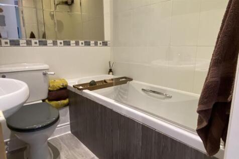 Bathroom.2.jpg