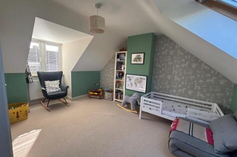 BEDROOM 2.jpg