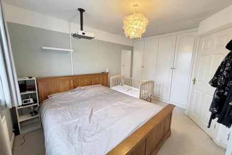 Main bedroom.jpg