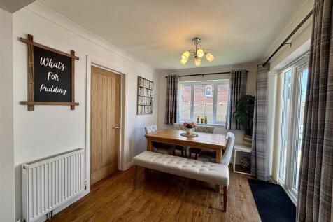 Dining room.jpg