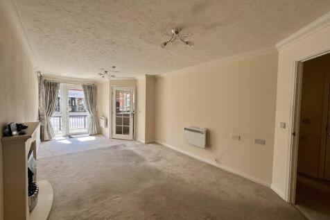 Living room 2.jpg