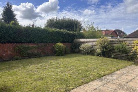 Rear garden 2.jpeg