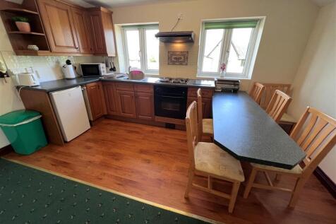 Kitchen 3.jpg