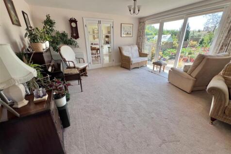 Sitting room 5.jpg