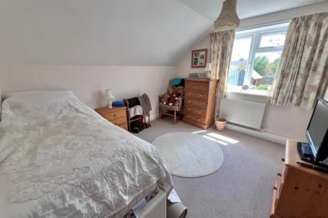 Bedroom 3a.jpg