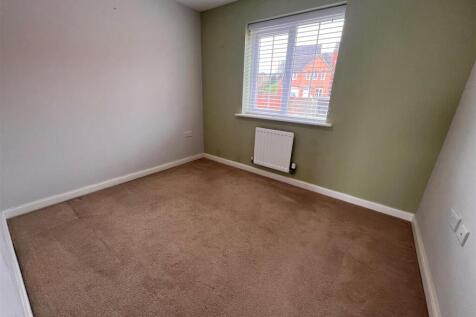 Bedroom b.jpg