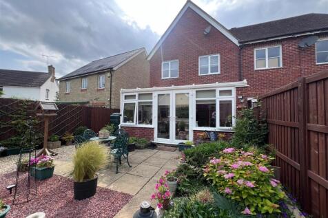 Rear garden 3.jpg