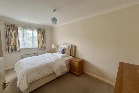 Bedroom 2.jpg