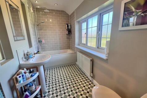 Ensuite.jpg