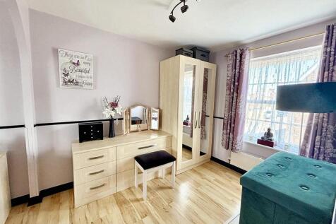 Bedroom 2 3.jpg
