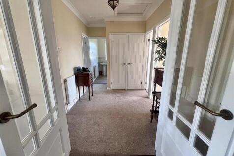 Inner hall.jpg