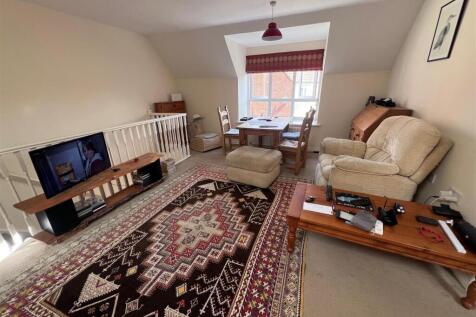 Living room 2.jpg
