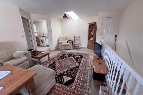 Living room 3.jpg