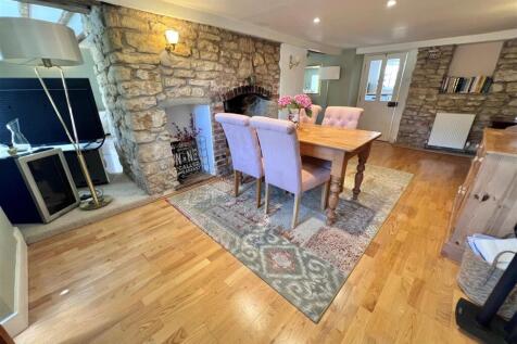 Dining room 3.jpg