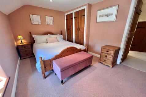Bedroom 3a.jpg