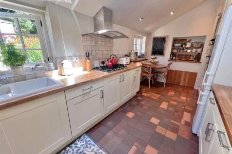 Kitchen 6.jpg