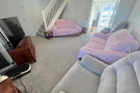 Lounge 2.jpg