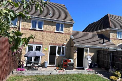 Rear garden 3.jpg