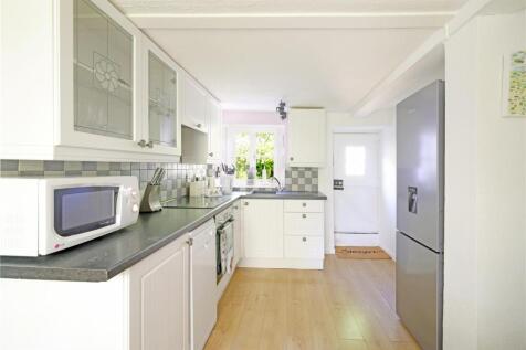 Kitchen 1.jpg