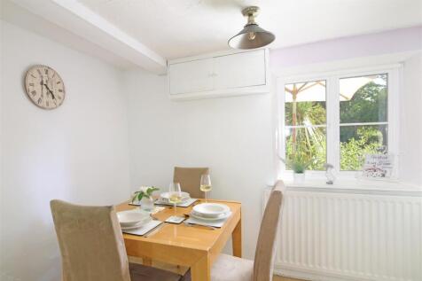 Dining area.jpg