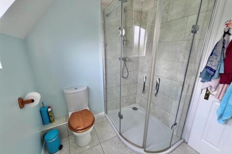 En-suite 1.jpg