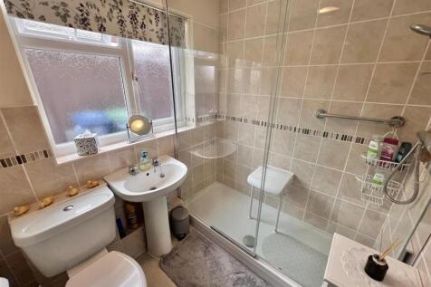 Shower room.jpg