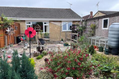 Rear garden 4.jpg