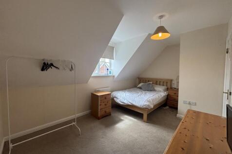 Bedroom 2.jpg