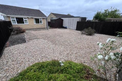 Rear garden 6.jpg