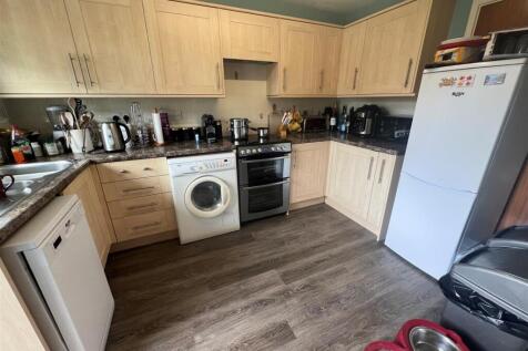 Kitchen 1.jpg