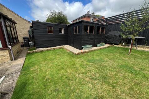 Sheds 1.jpg