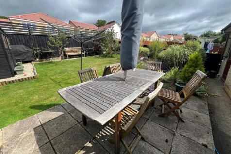Rear garden 3.jpg