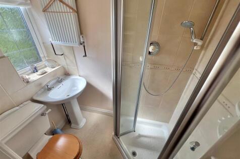 En-suite 1.jpg