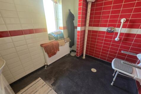 Wet room family bathroom.jpg