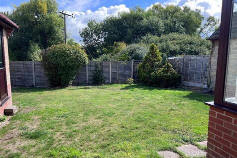 Rear garden 1.jpg