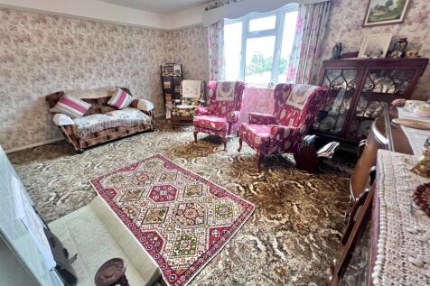 Lounge 4.jpg