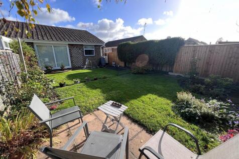 Rear pic house and garden.jpg