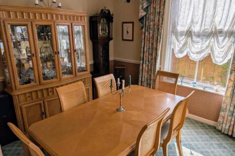 Dining Room 1.jpg