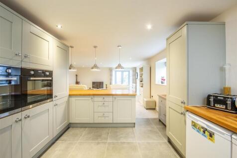 Kitchen 04.jpg