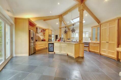 Kitchen 4.jpg